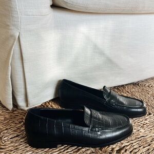 New Jenni Kayne Crocodile Embossed Loafers, Black, 39